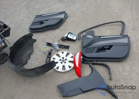 2013 Ford Fusion S из США, поврежденный, VIN 3FA6P0G7XDR117198